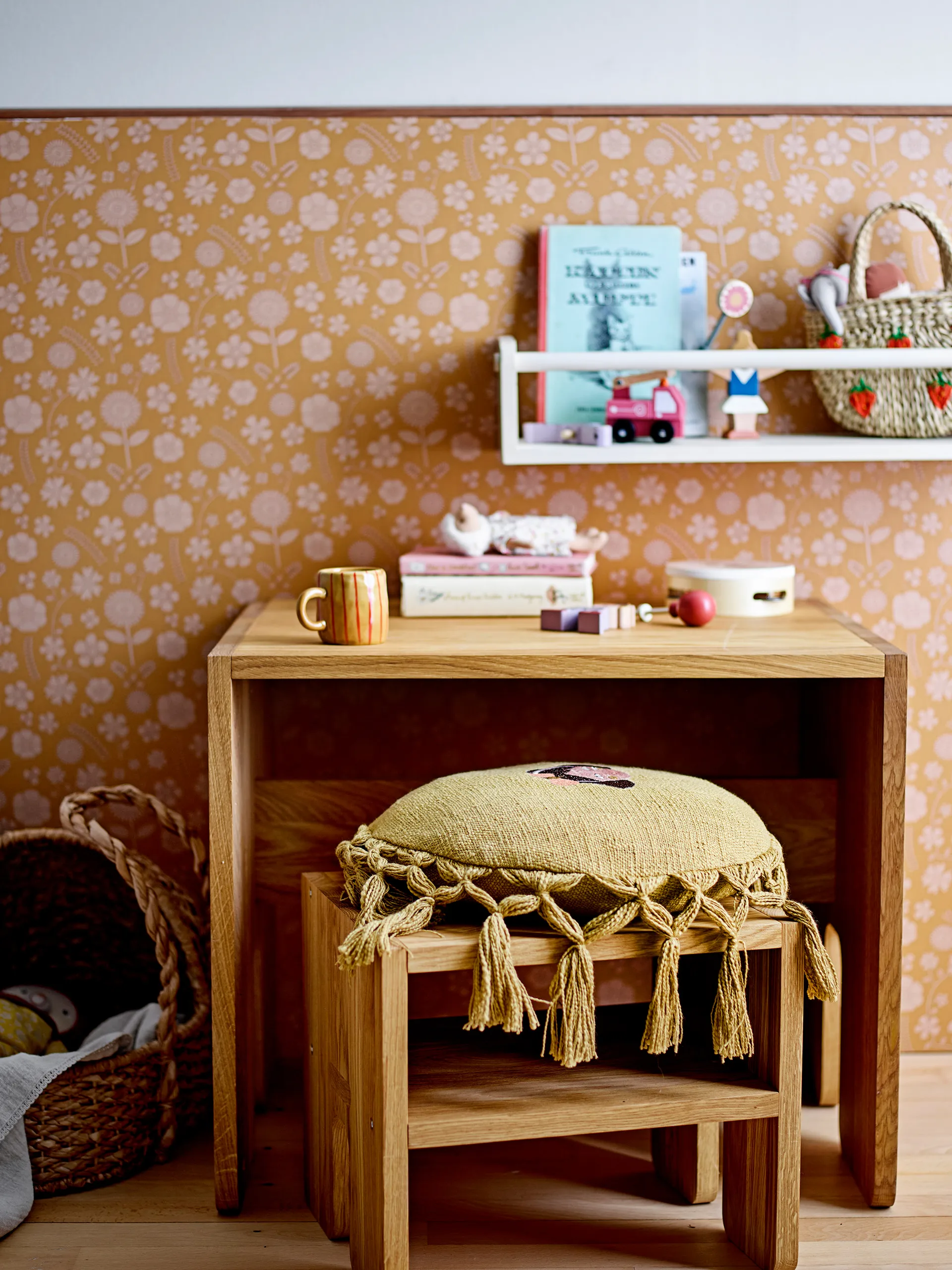 Bas kindertafel 60x50x50 cm, Eikenhout Bloomingville