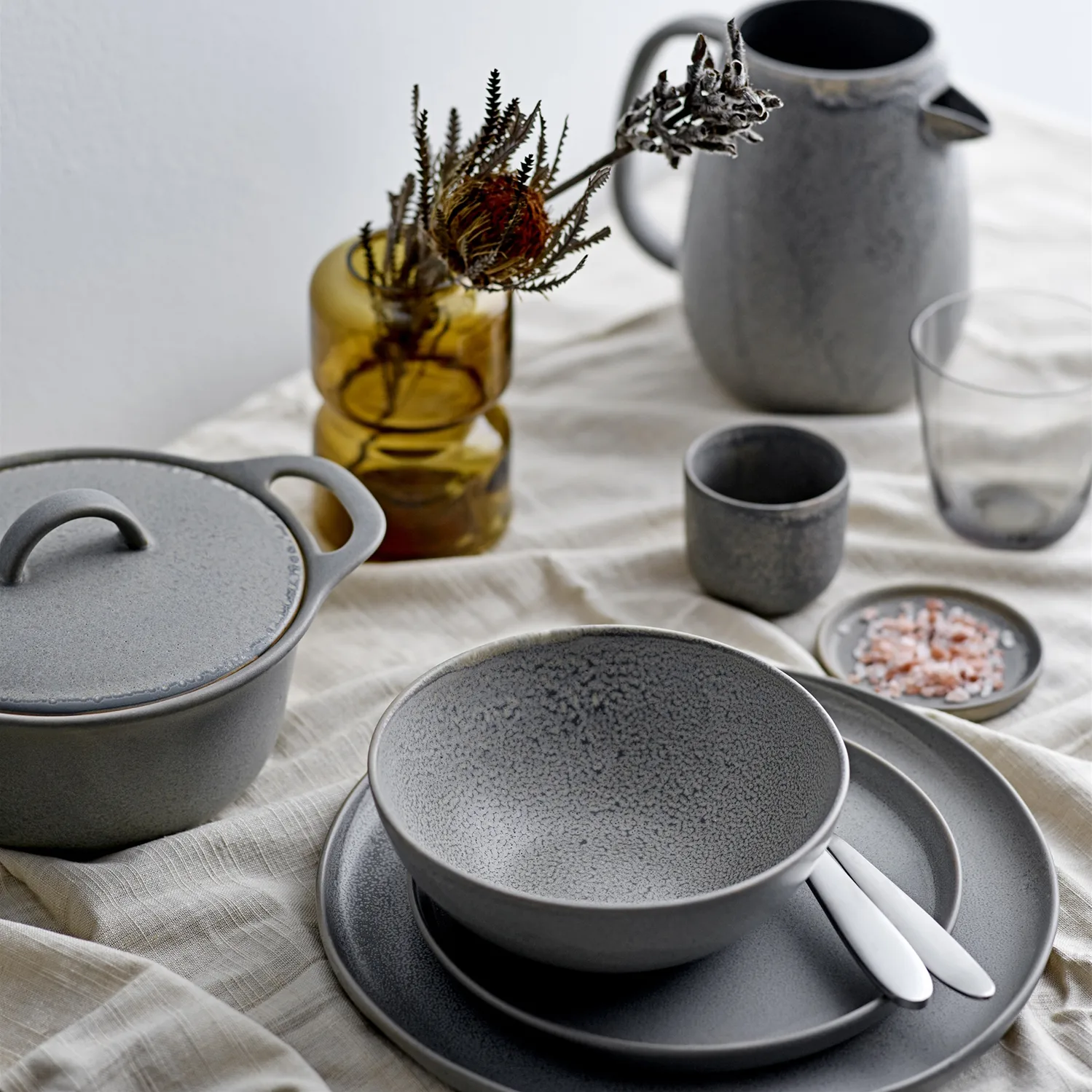 Kendra pan aardewerk, Grijs Bloomingville