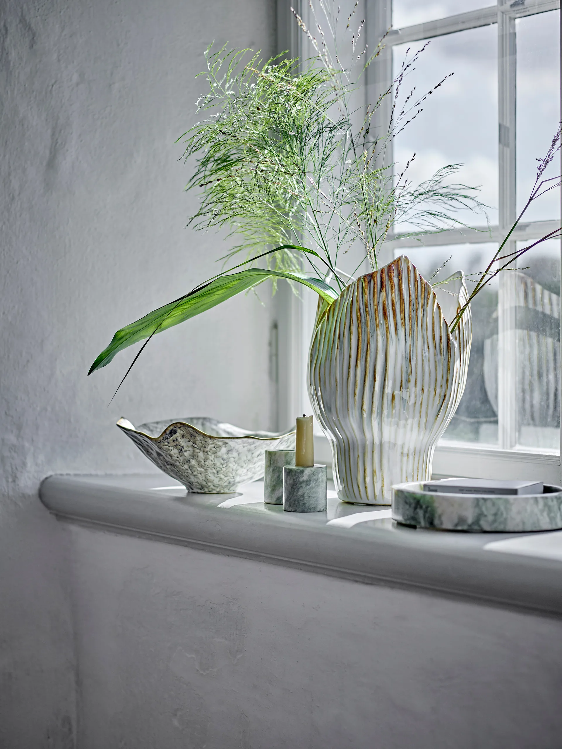 Lennon schaal, Grijs Bloomingville