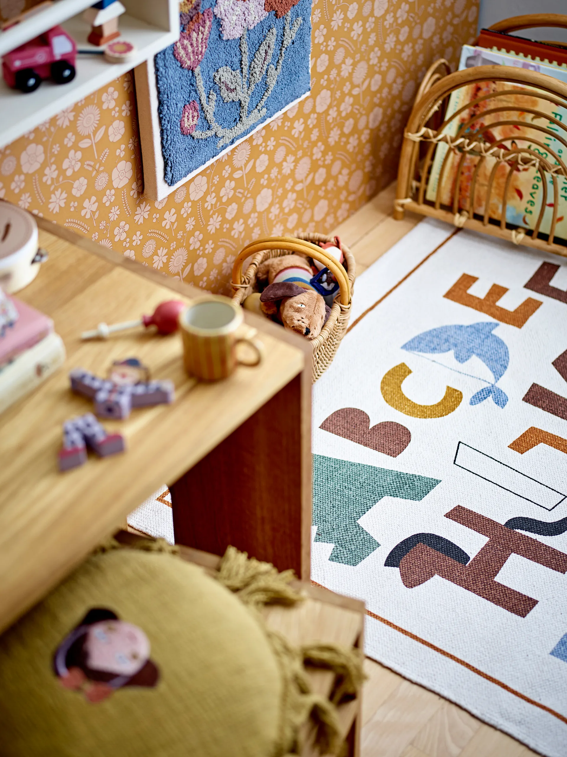 Memmo vloerkleed 110x110 cm, Alfabet Bloomingville