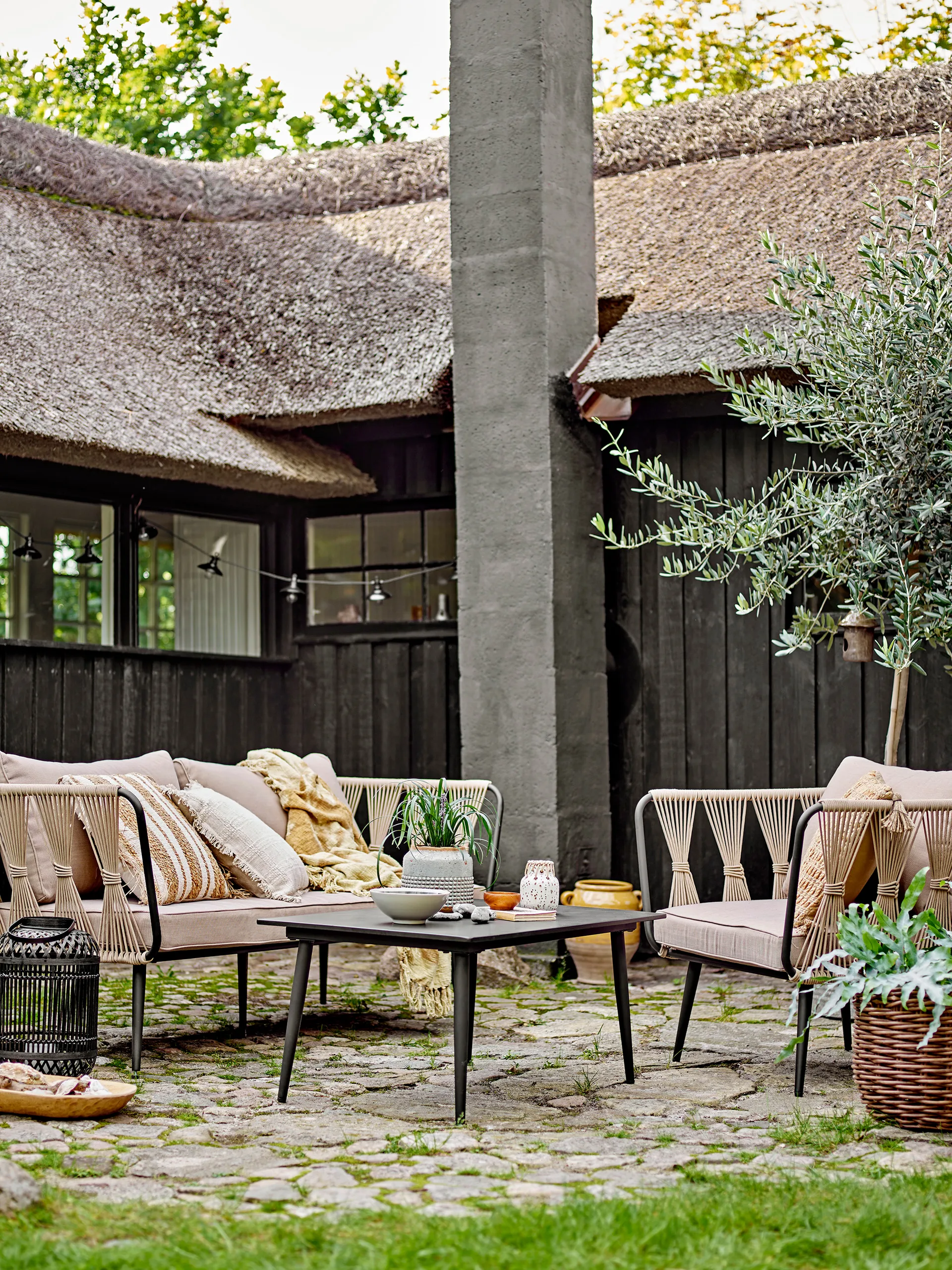 Pavone salontafel 60x90 cm, Black Bloomingville