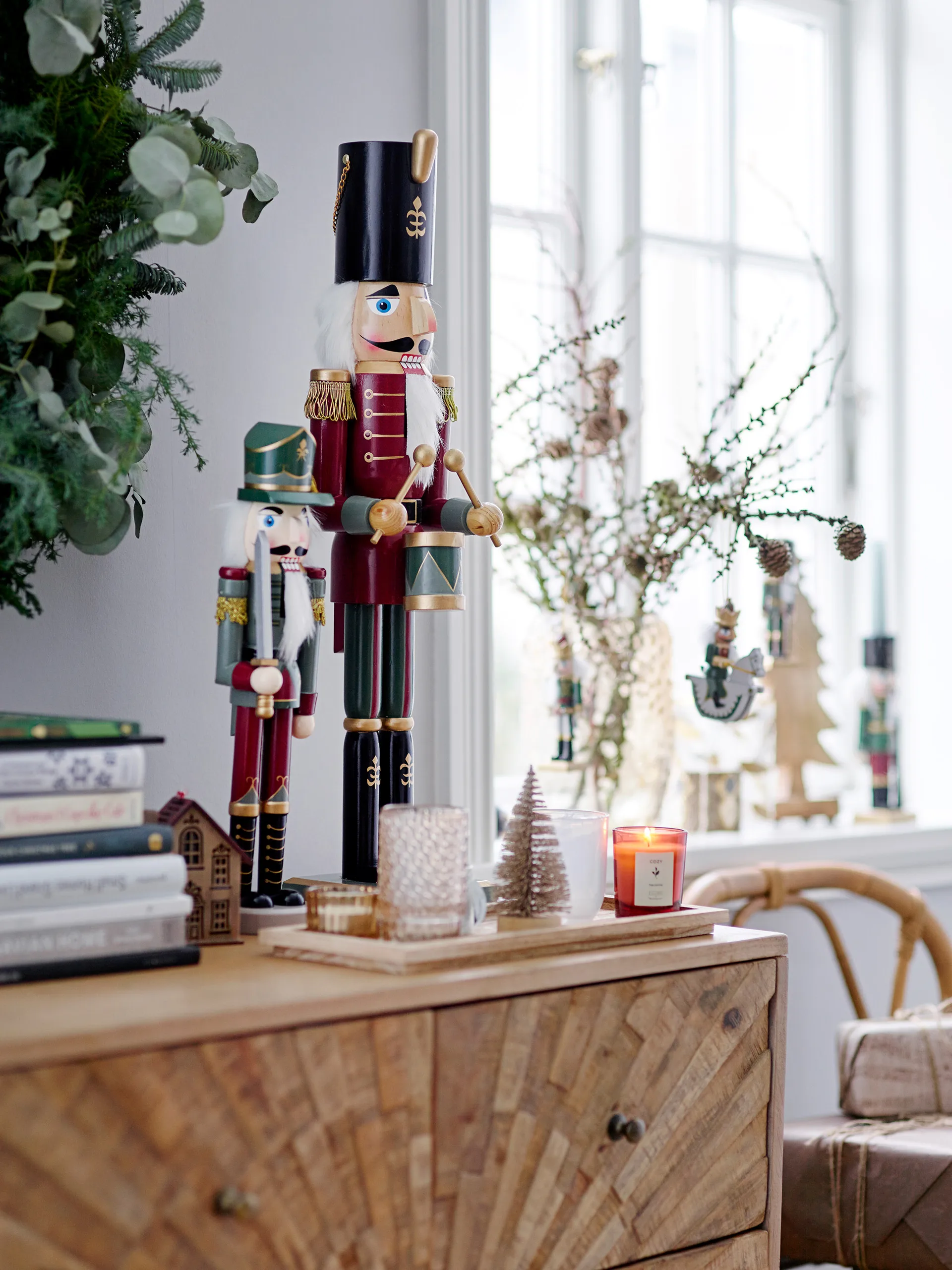 Sanga decoratieplateau met waxinelichtjeshouders 6-delig, Gold Bloomingville