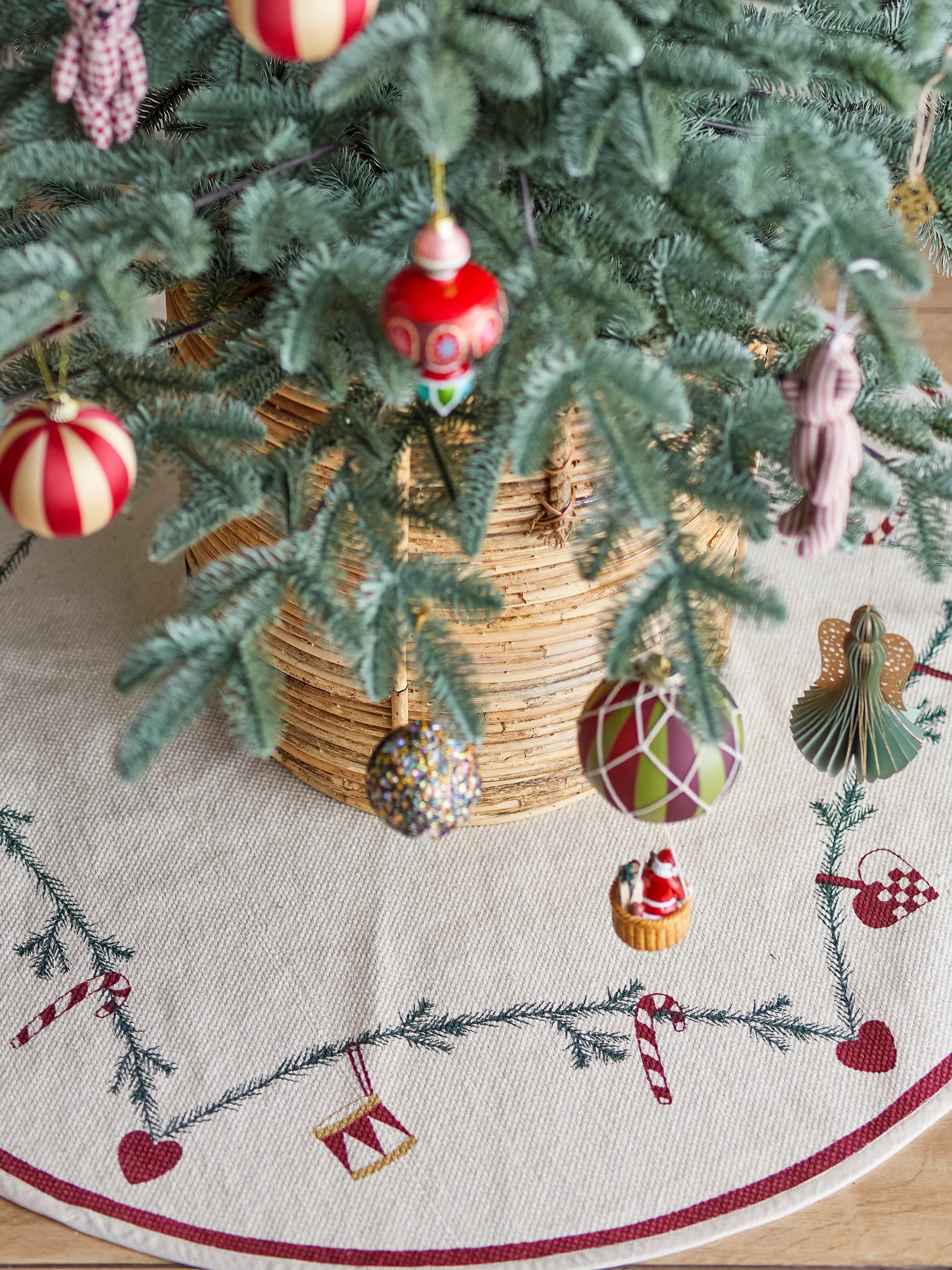 Yule kerstboomkleed Ø110 cm, Rood Bloomingville