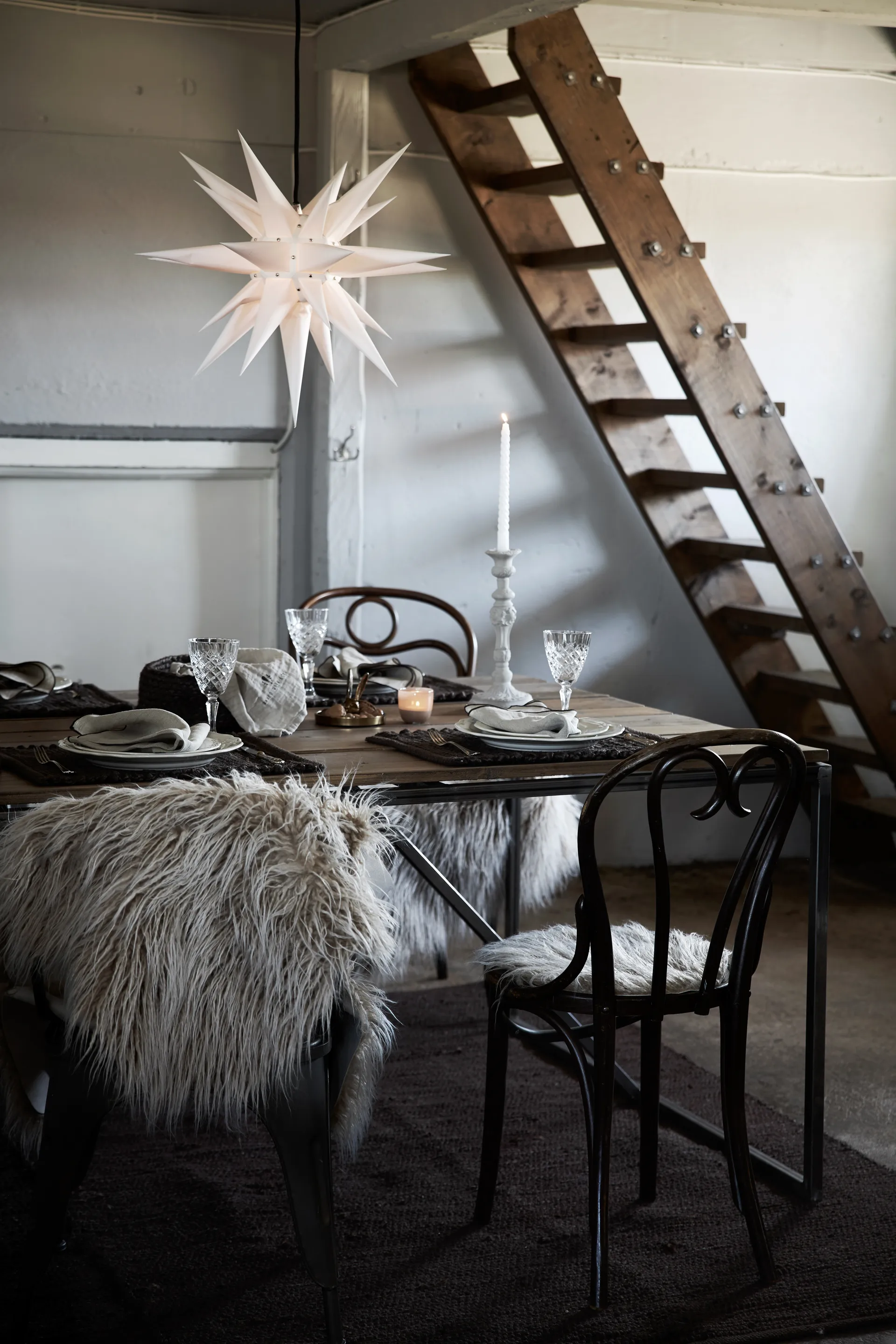 Dolly stoelkussen Ø35 cm, Bruin Boel & Jan