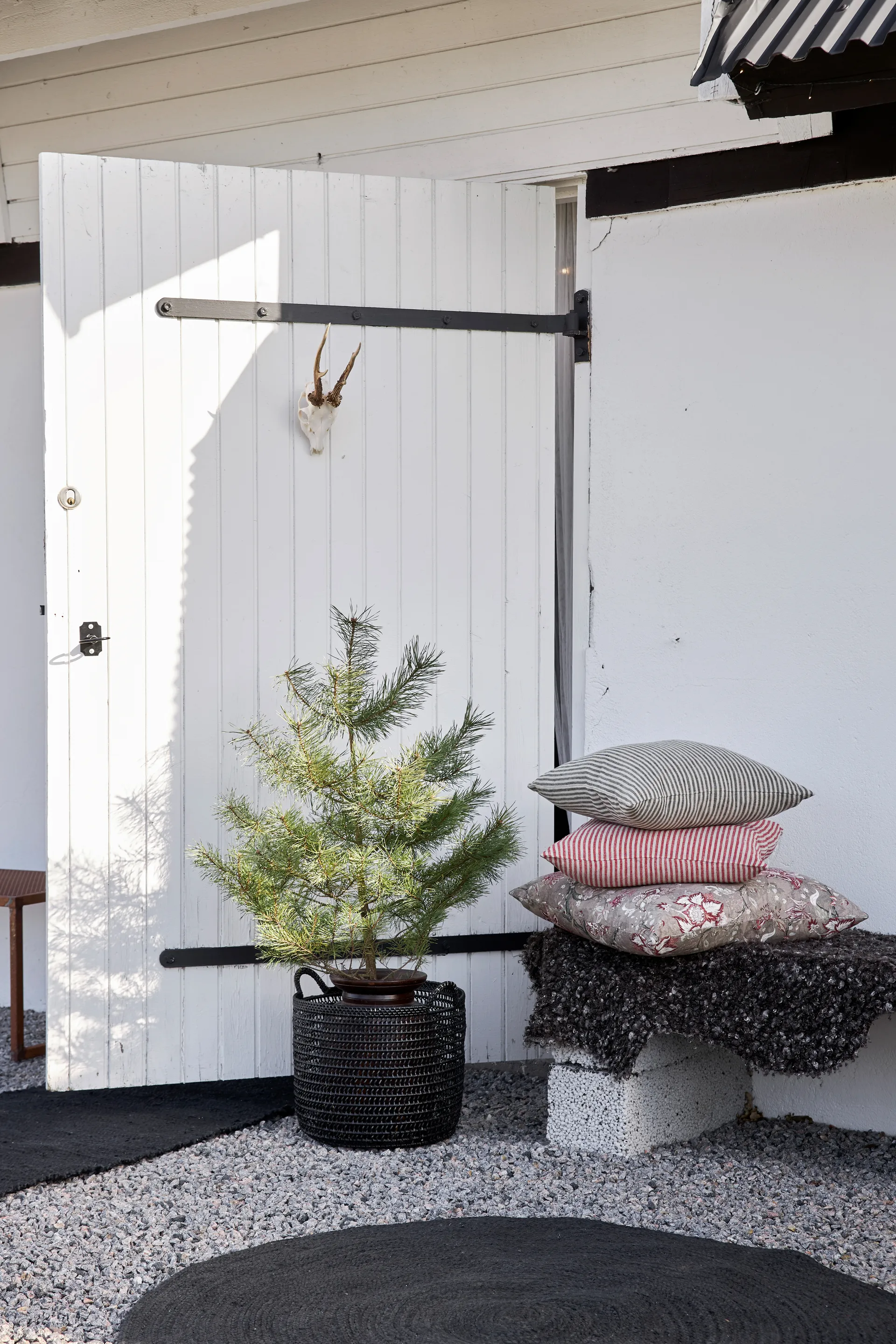 Rough Linen Stripe kussenhoes 45x45 cm, Rood Boel & Jan
