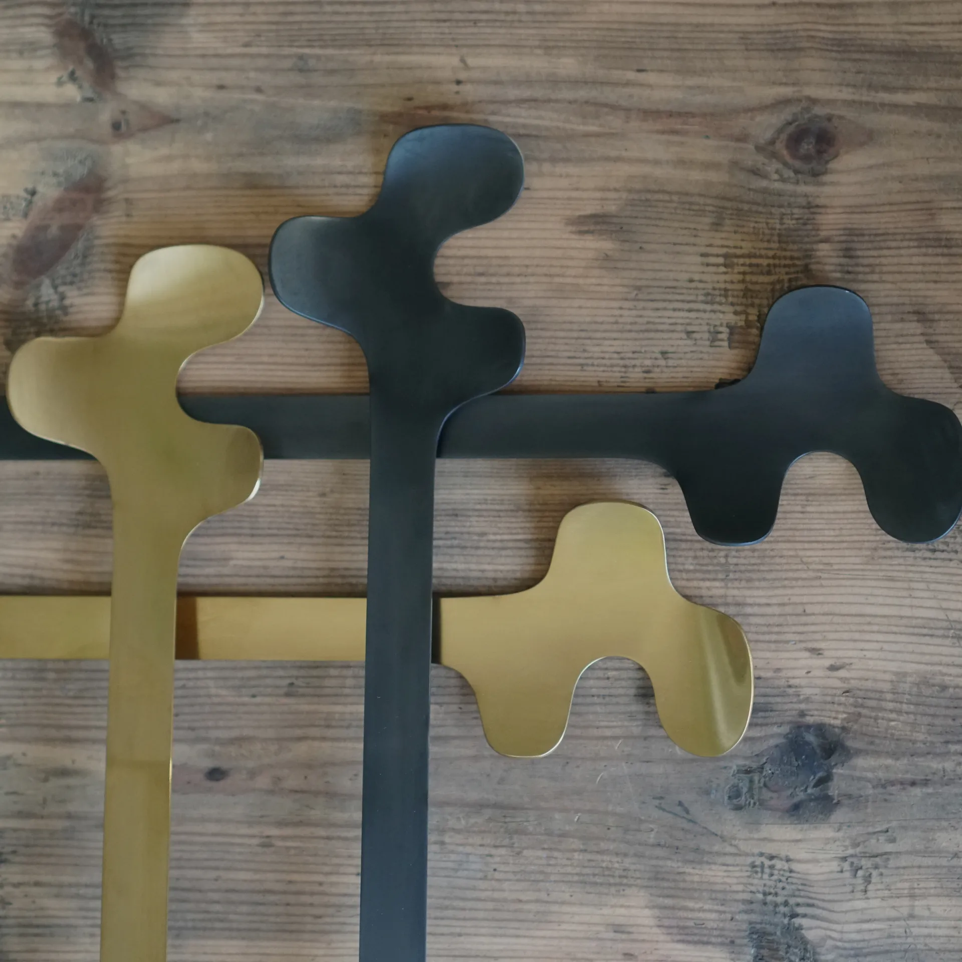 Leaf saladebestek, Brushed Black Born In Sweden