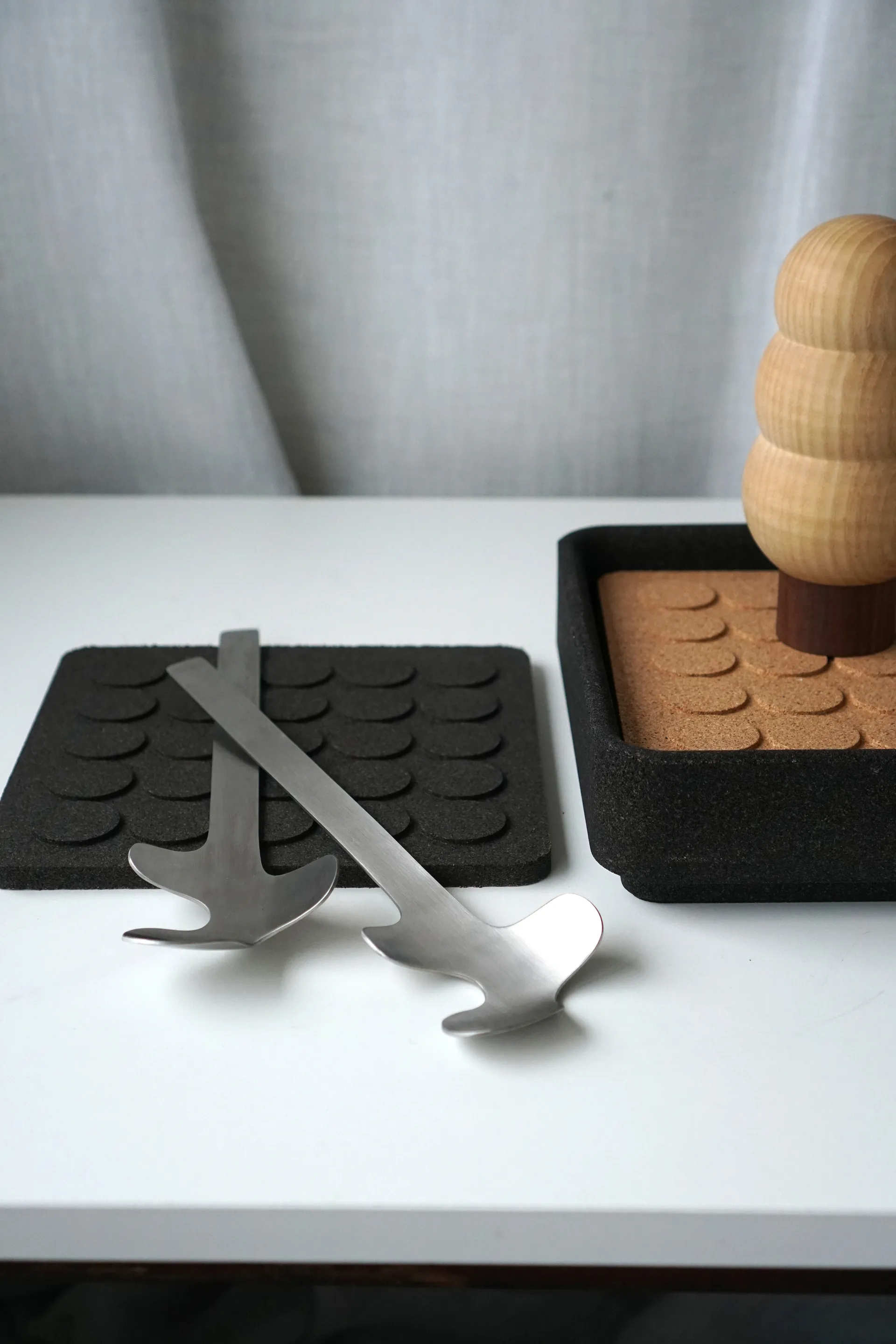 Leaf saladebestek, Brushed Steel Born In Sweden