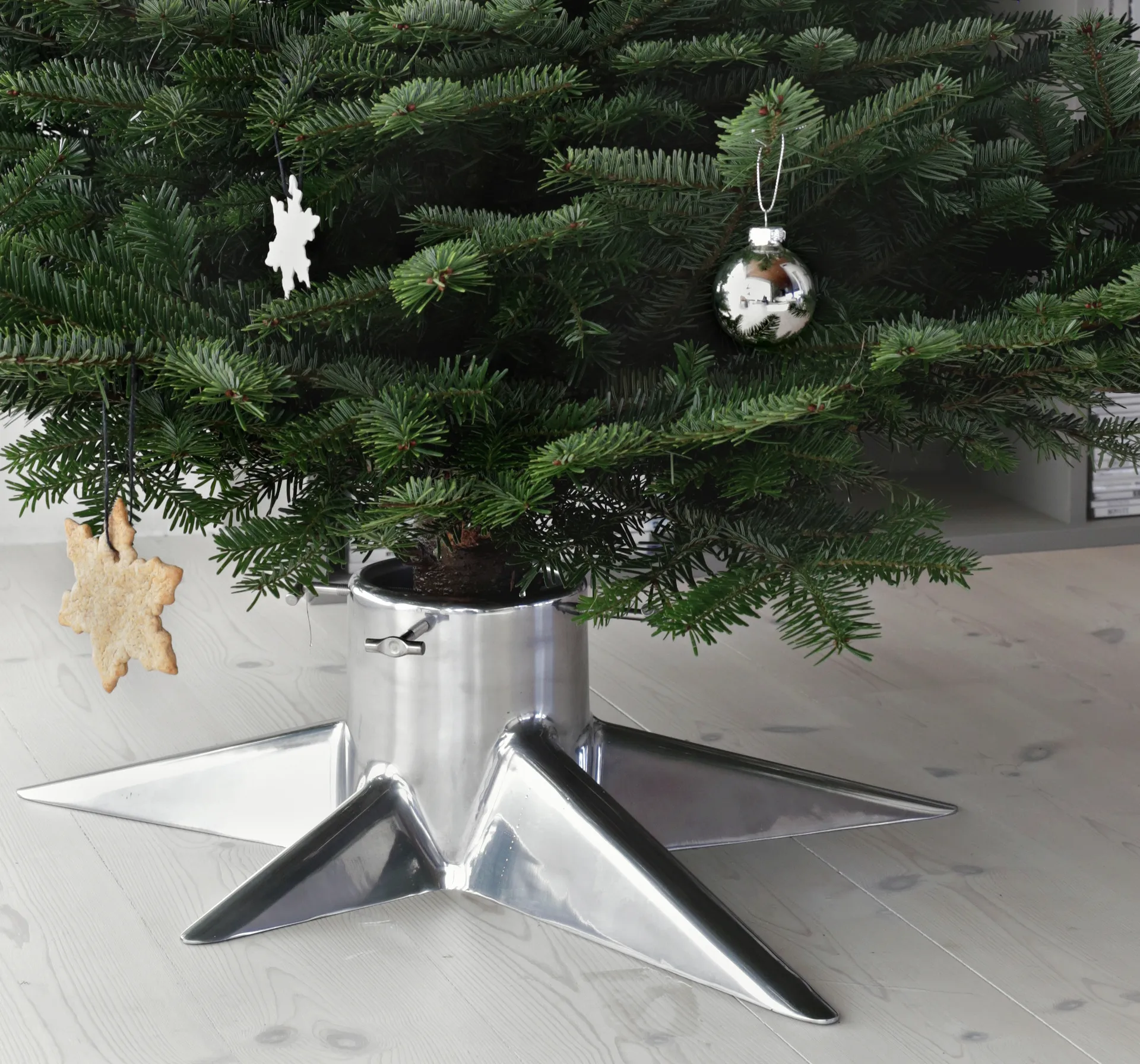 Xmas kerstboomstandaard, aluminium Born In Sweden