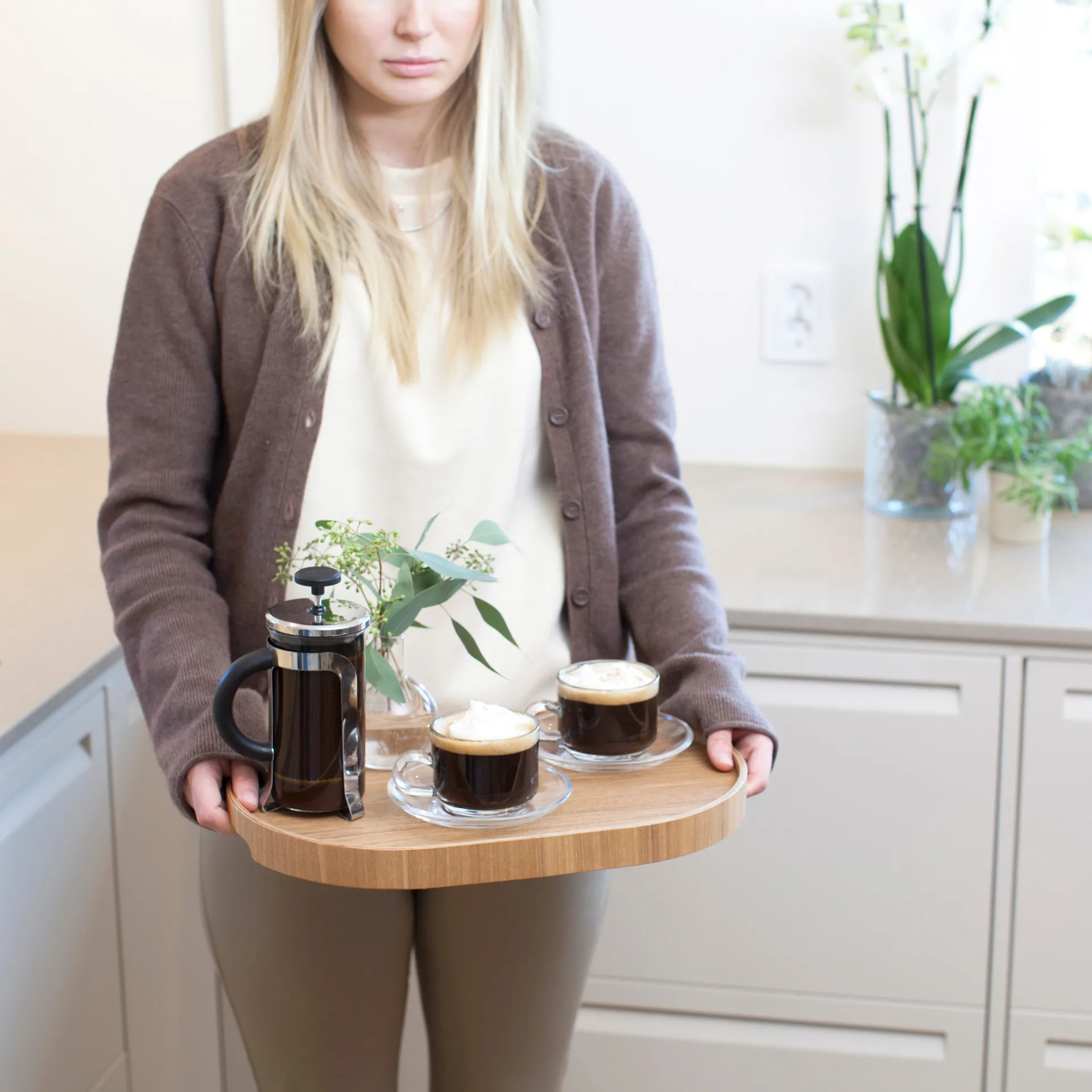 Bosign dienblad curveline medium 26x39 cm, Wilgenhout Bosign