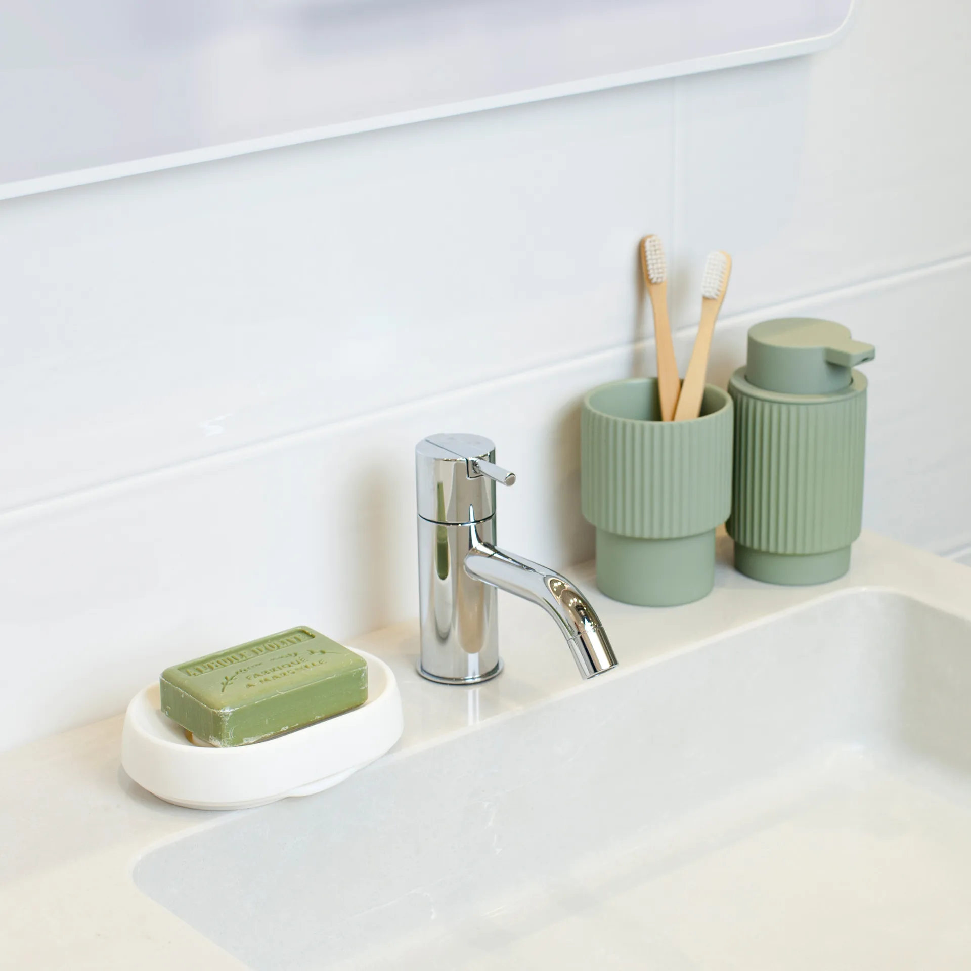 Zeepbakje met verborgen afvoertuit silicone large, Wit Bosign