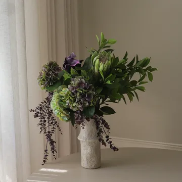 Aubergine Bloom kunstboeket - Calla-hortensia-koningsprotea, 106 cm, 12 stuks - Botané