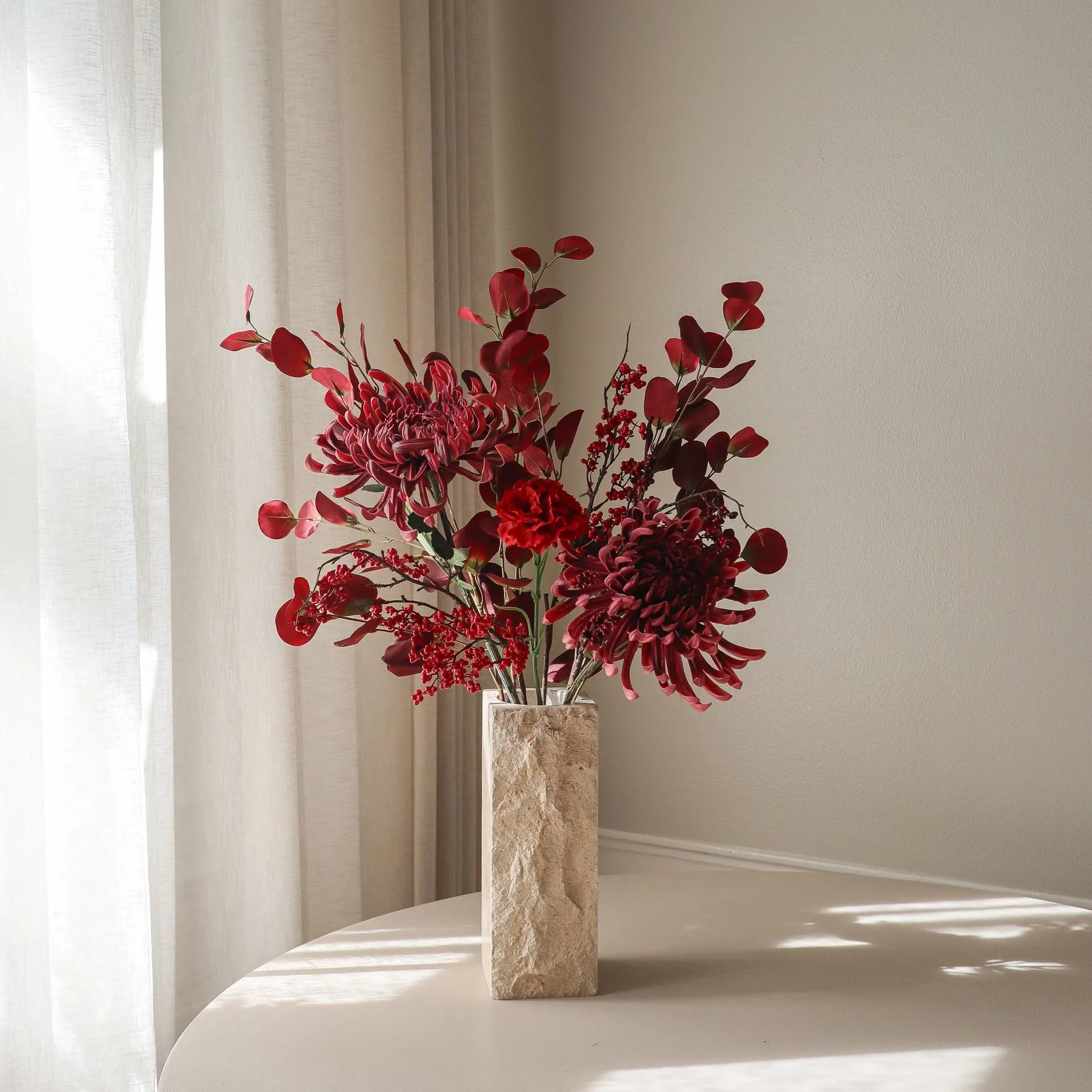 Berry drama kunstboeket, Spinnenchrysant, anjer, eucalyptus, 84 cm Botané
