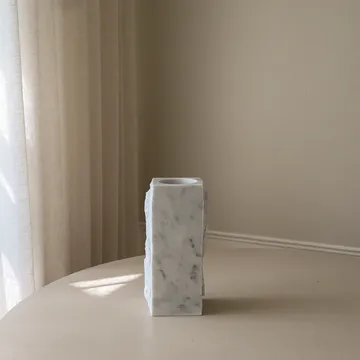 Carrara Edge marmeren vaas - medium, 30 cm - Botané