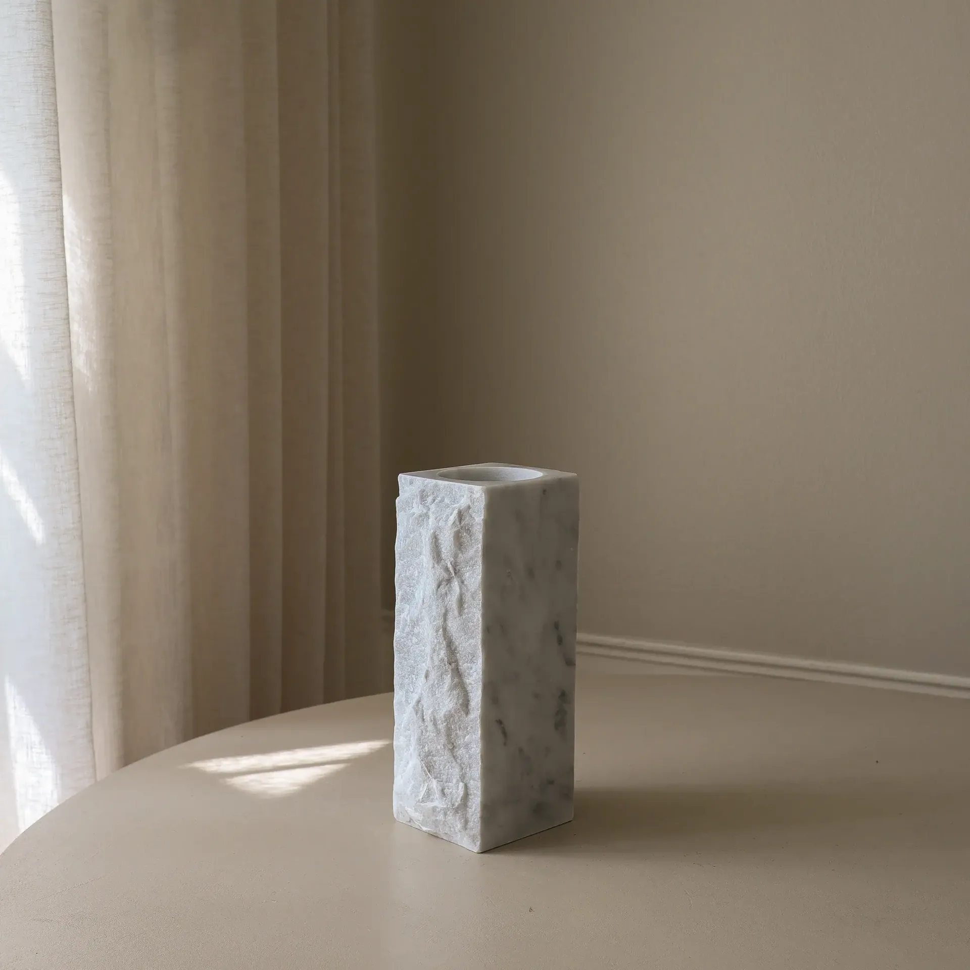 Carrara Edge marmeren vaas, medium, 30 cm Botané