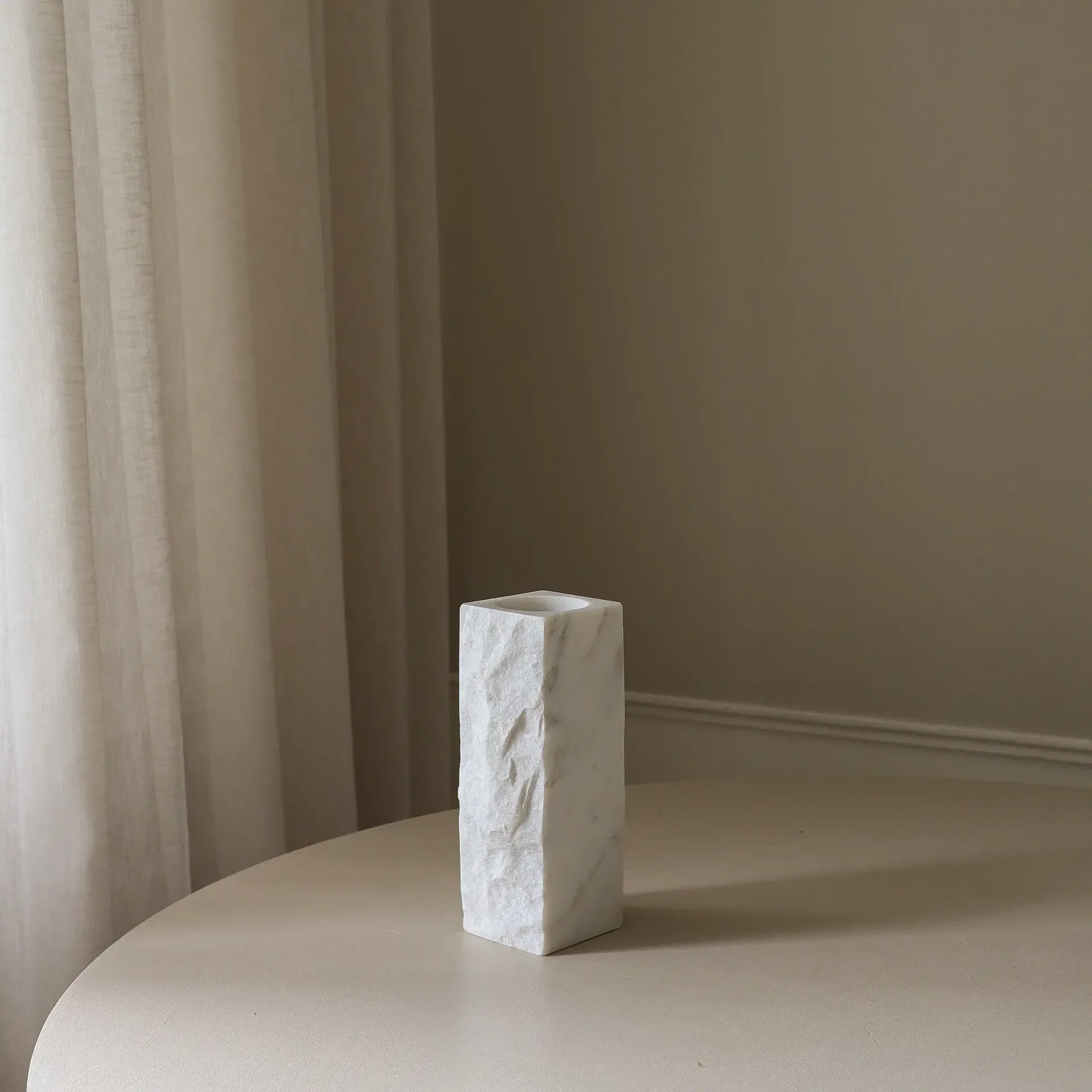 Carrara Edge marmeren vaas, Small, 25 cm Botané