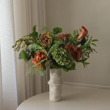 Cedar Grove kunstboeket - hortensia-halvecactusdahlia-calla, 90 cm, 14 st - Botané