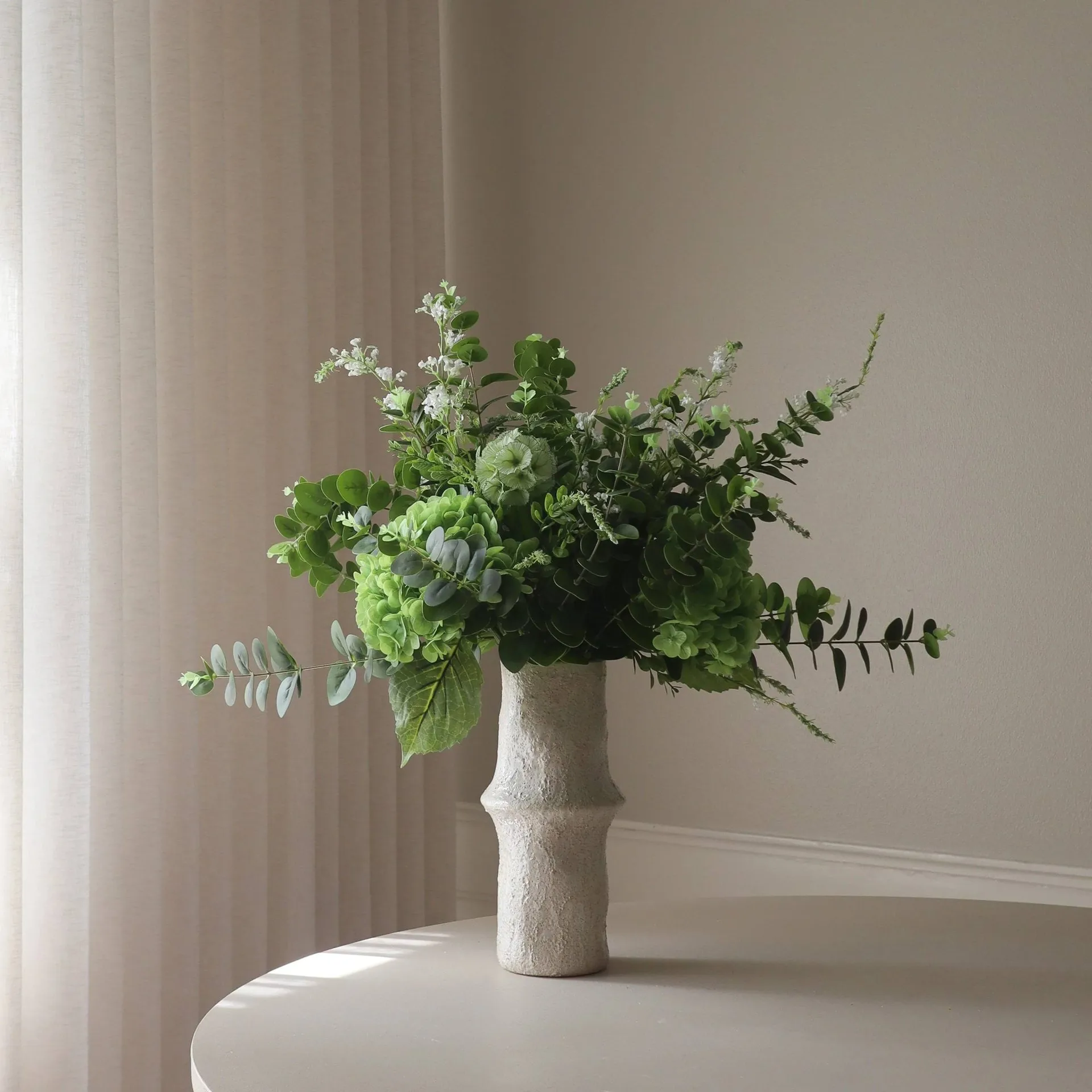 Deep Green kunstboeket, Hortensia-wilde bloemen-eucalyptus-duifkruidtak 15 st. Botané
