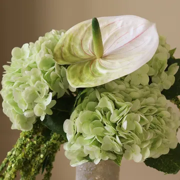 Dewdrop Symphony kunstbloemboeket - Hortensia-lichtgroene anthurium-amarant 6 st. - Botané