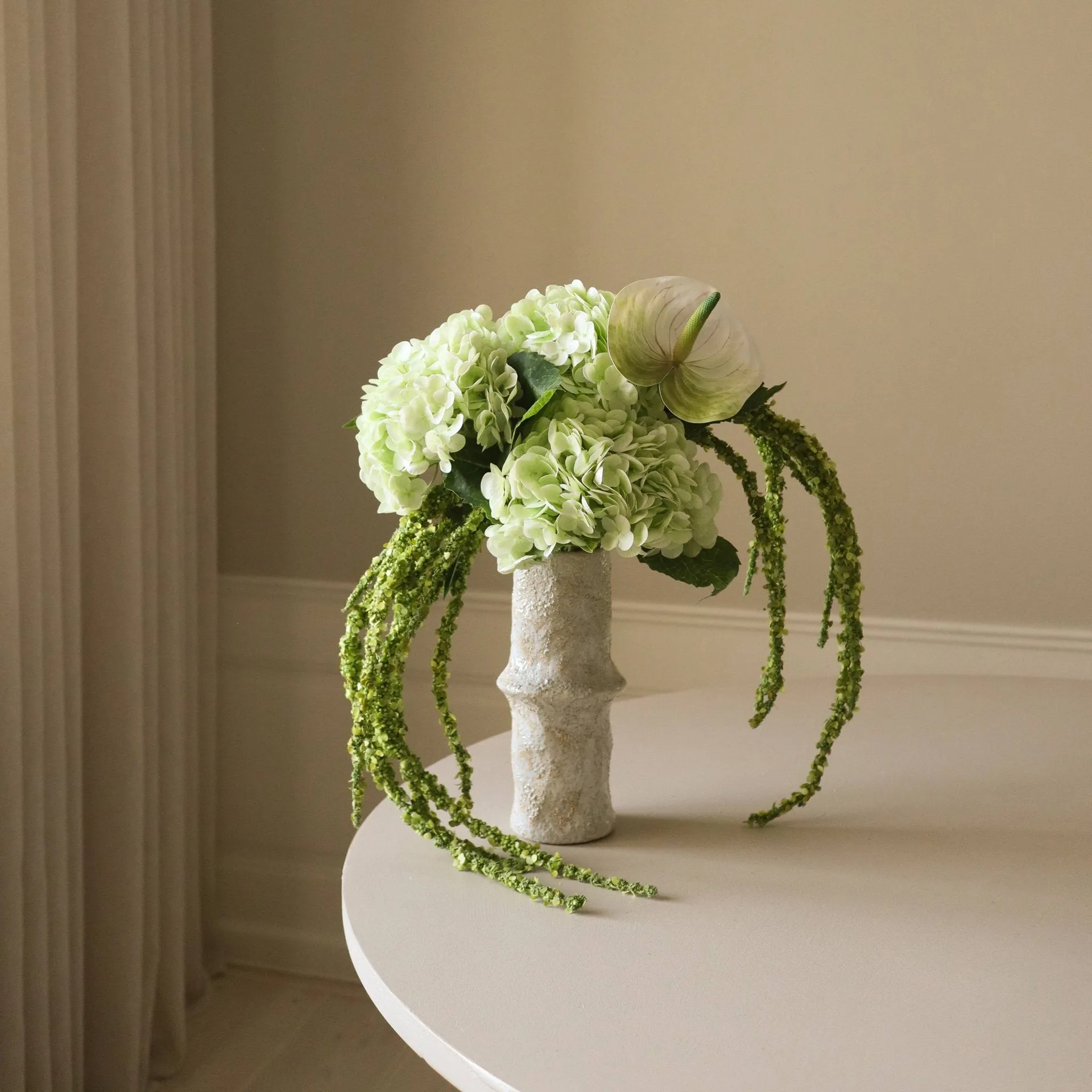 Dewdrop Symphony kunstbloemboeket, Hortensia-lichtgroene anthurium-amarant 6 st. Botané