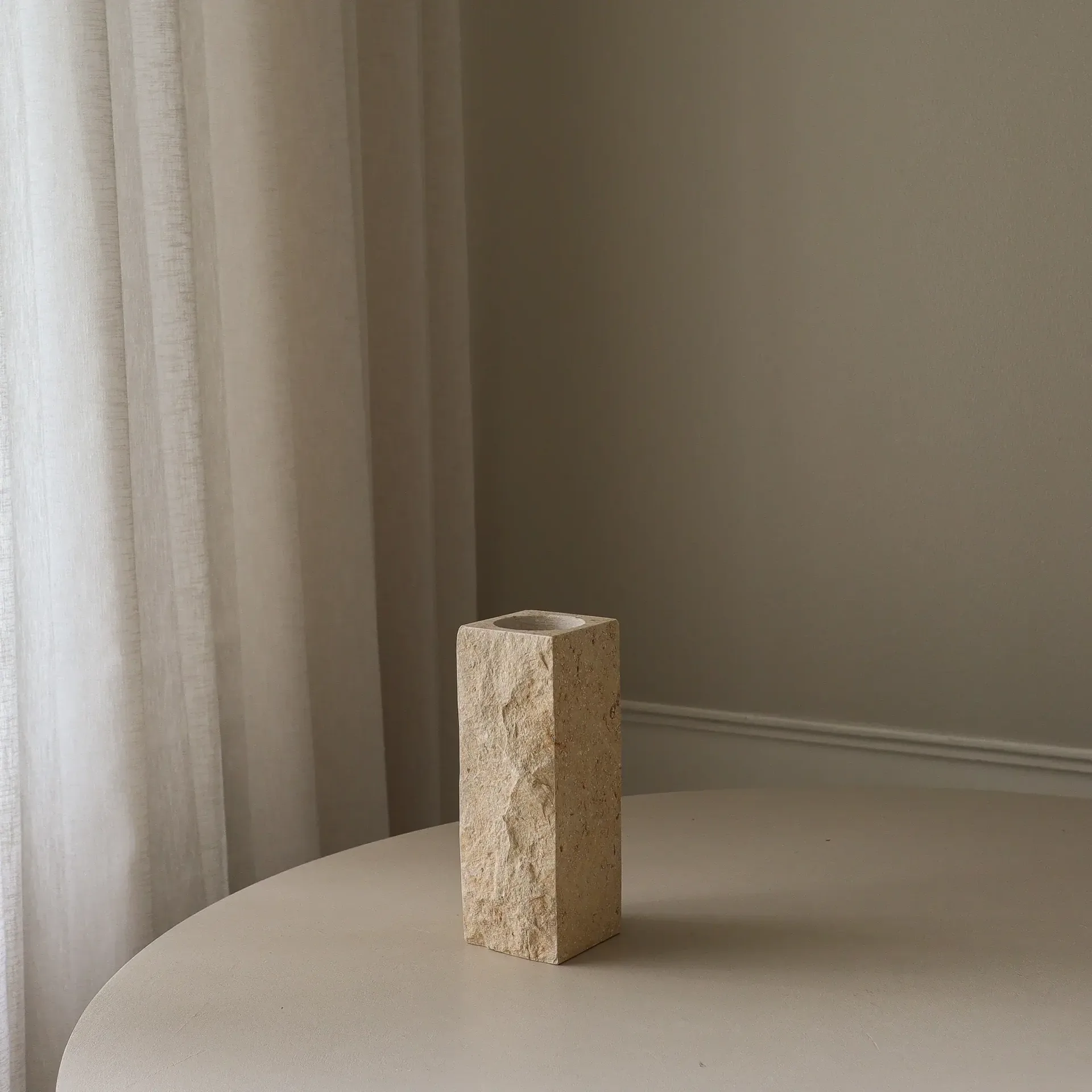 Limestone Edge marmeren vaas, Small, 25 cm Botané