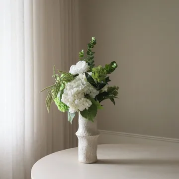 Smashed Avocado kunstboeket - Hortensia-pioenroos-amarant-skimmia bessen-eucalyptus 12 st. - Botané