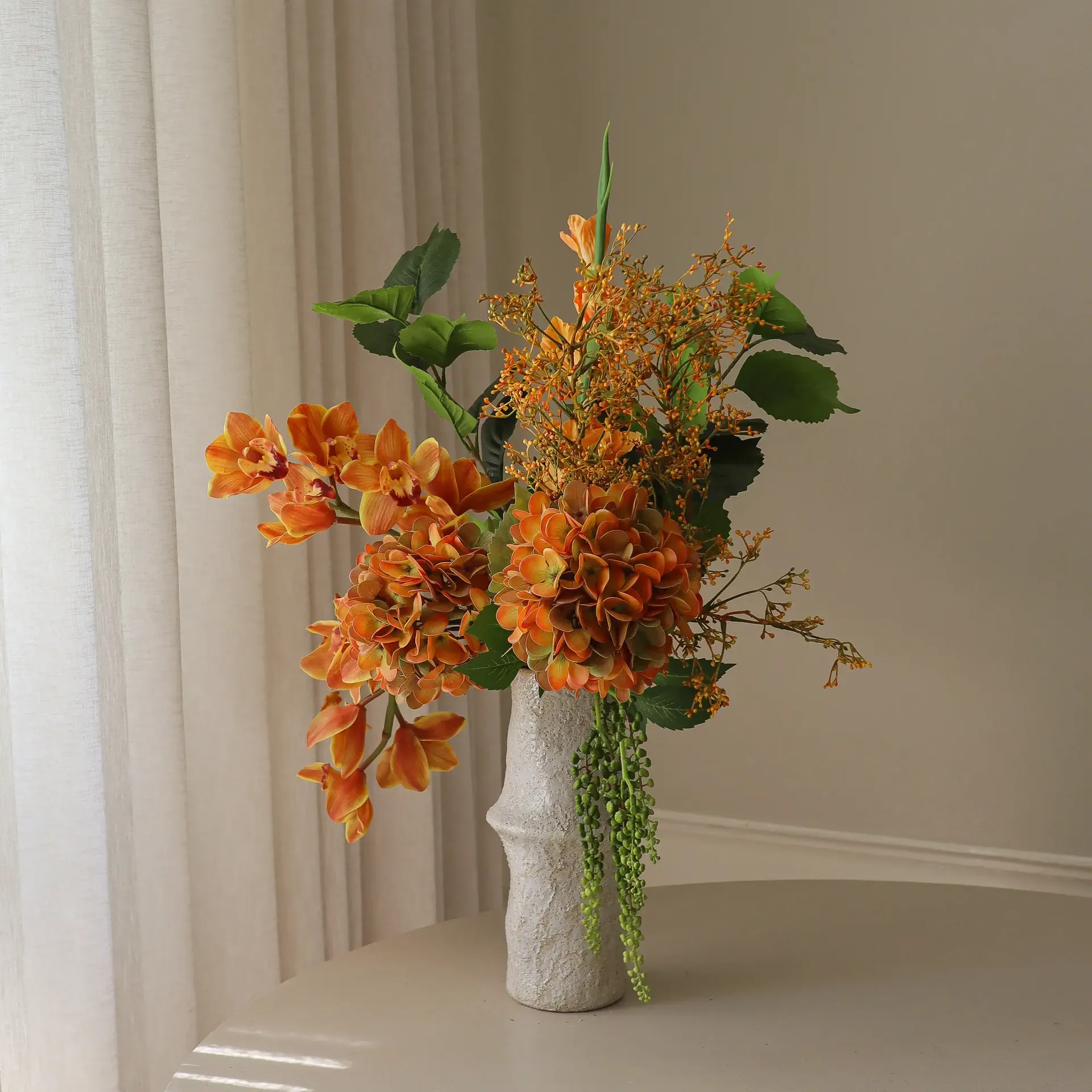 The Orangery kunstboeket, cymbidiumorchidee-gladiolus-hortensia, 85 cm, 10 stuks Botané