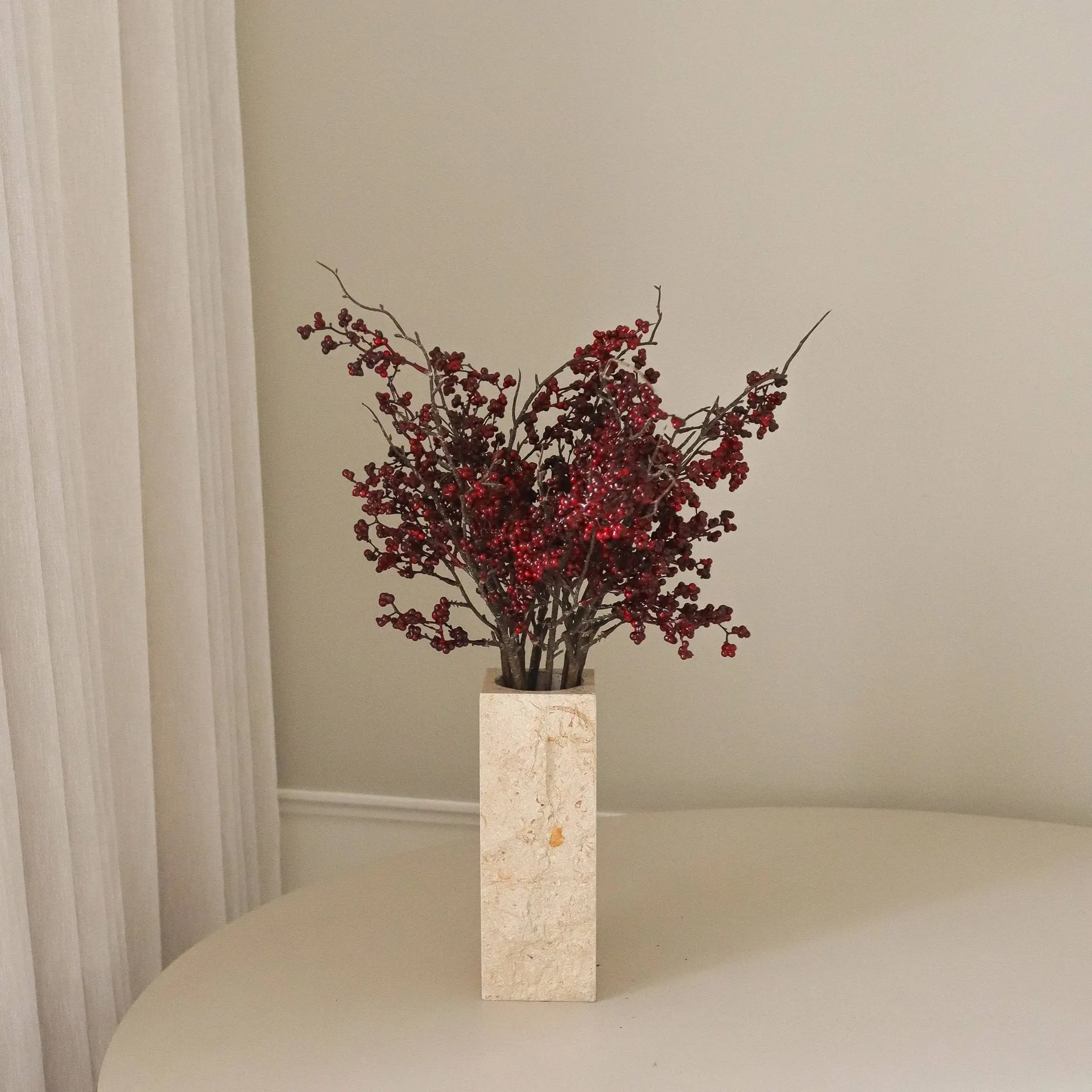 Wild Berry kunstboeket, Donkerrode bessen­takken, 66 cm Botané