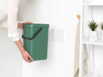 Afvalemmer Sort & Go 12 L - Fir Green - Brabantia