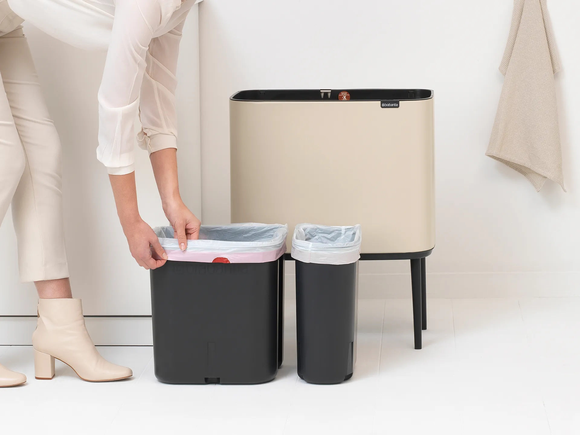 Bo touch bin 11 + 23 liter, Soft beige Brabantia