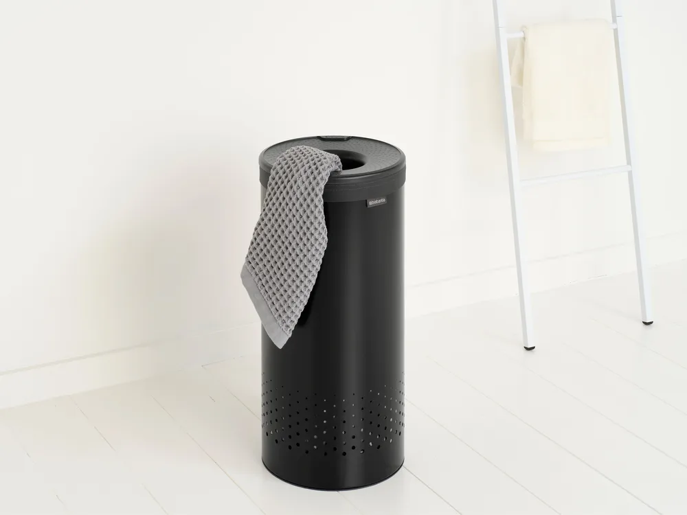 Brabantia wasbox met kunststof deksel 35 L, Matzwart Brabantia