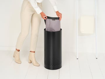 Brabantia wasbox met kunststof deksel 35 L - Matzwart - Brabantia