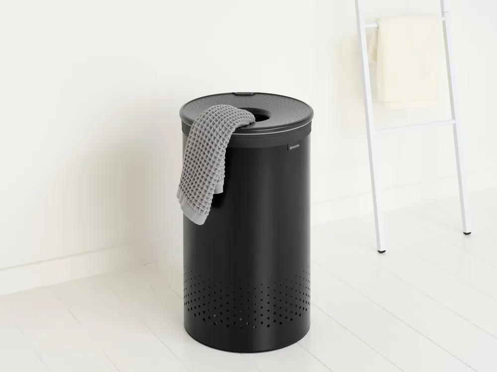 Brabantia wasbox met kunststof deksel 60 L, Matzwart Brabantia