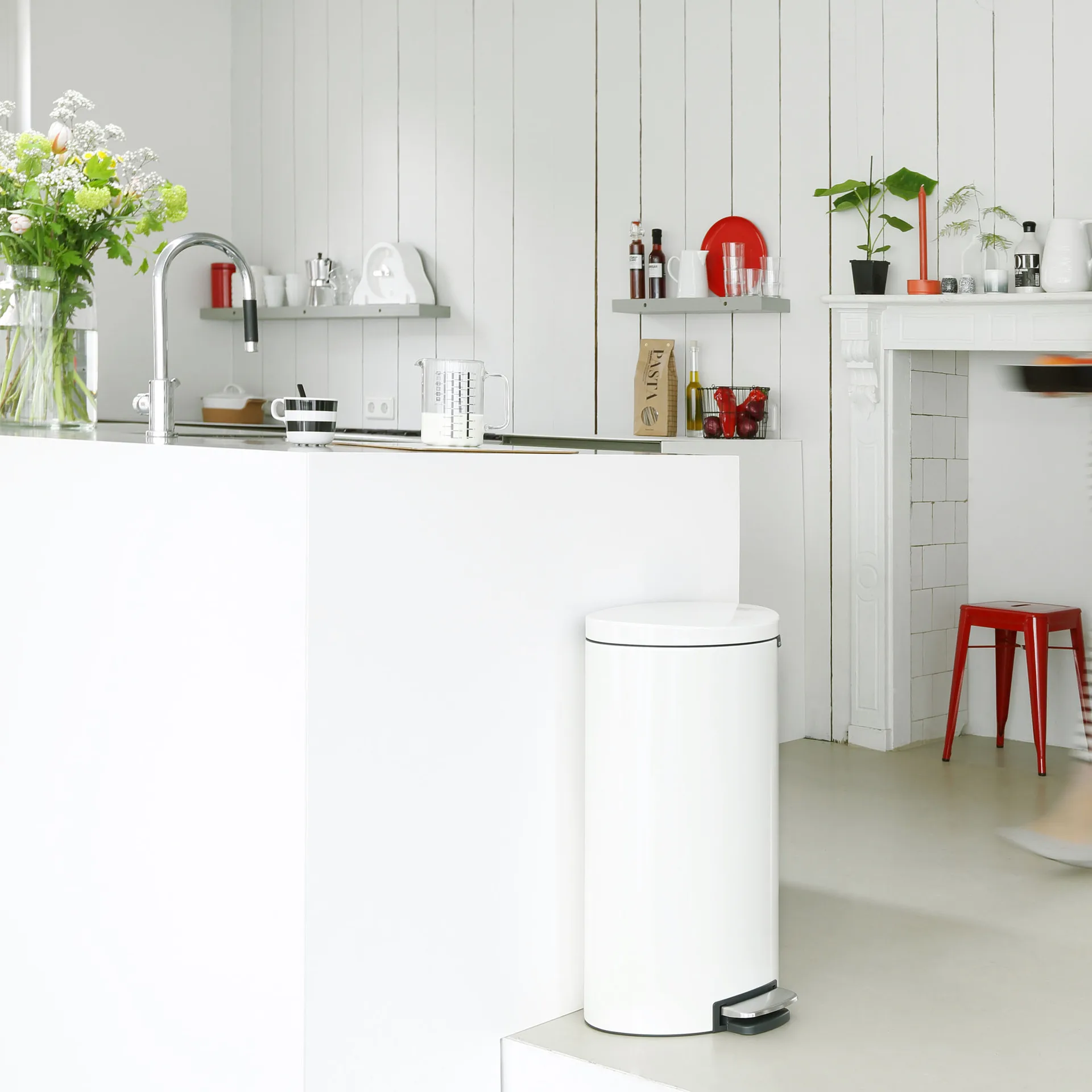 FlatBack+ pedaalemmer Silent 30 liter, wit Brabantia