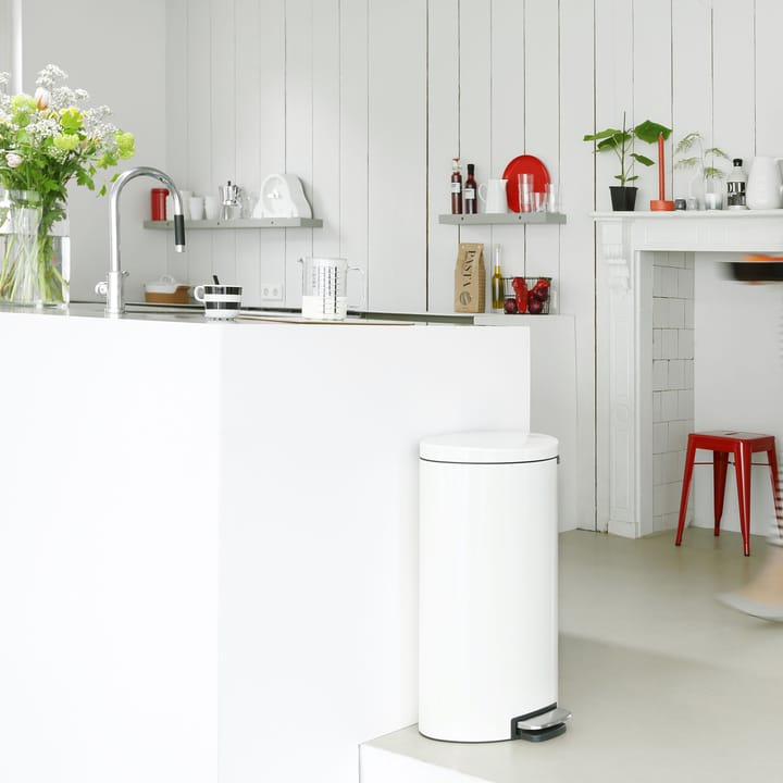 FlatBack+ pedaalemmer Silent 30 liter, wit Brabantia