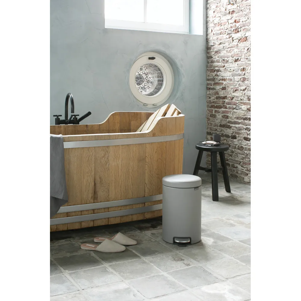 New Icon pedaalemmer 12 liter, Mineral concrete grey Brabantia