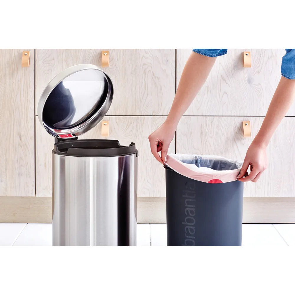 New Icon pedaalemmer 20 liter, Matt steel fingerprint proof Brabantia
