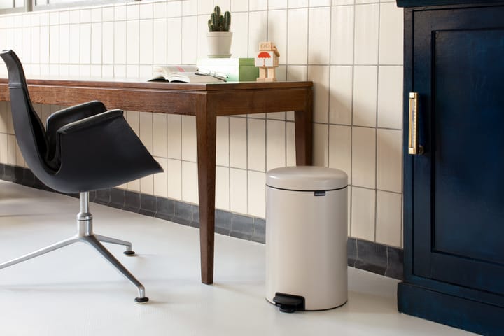 New Icon pedaalemmer 20 liter, Soft beige Brabantia
