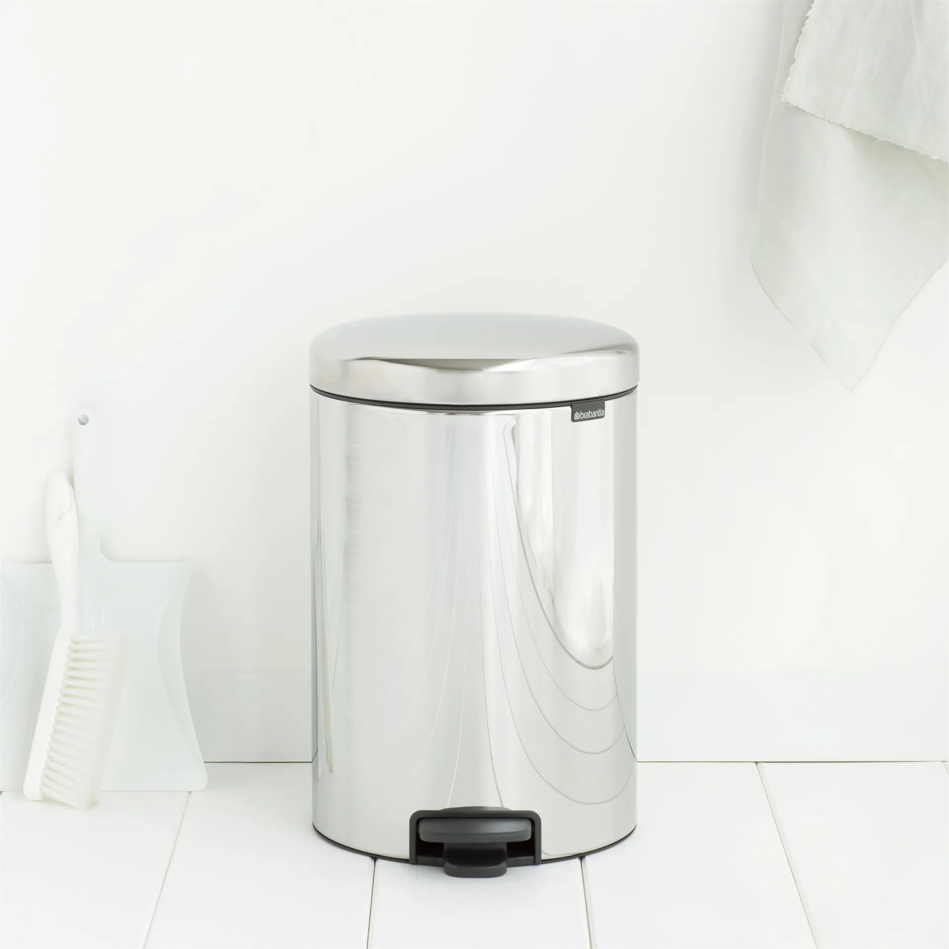 New Icon pedaalemmer 20 liter, staal - glanzend Brabantia