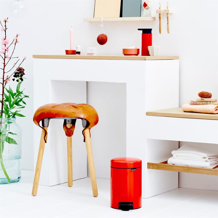 New Icon pedaalemmer 3 liter, helderrood Brabantia