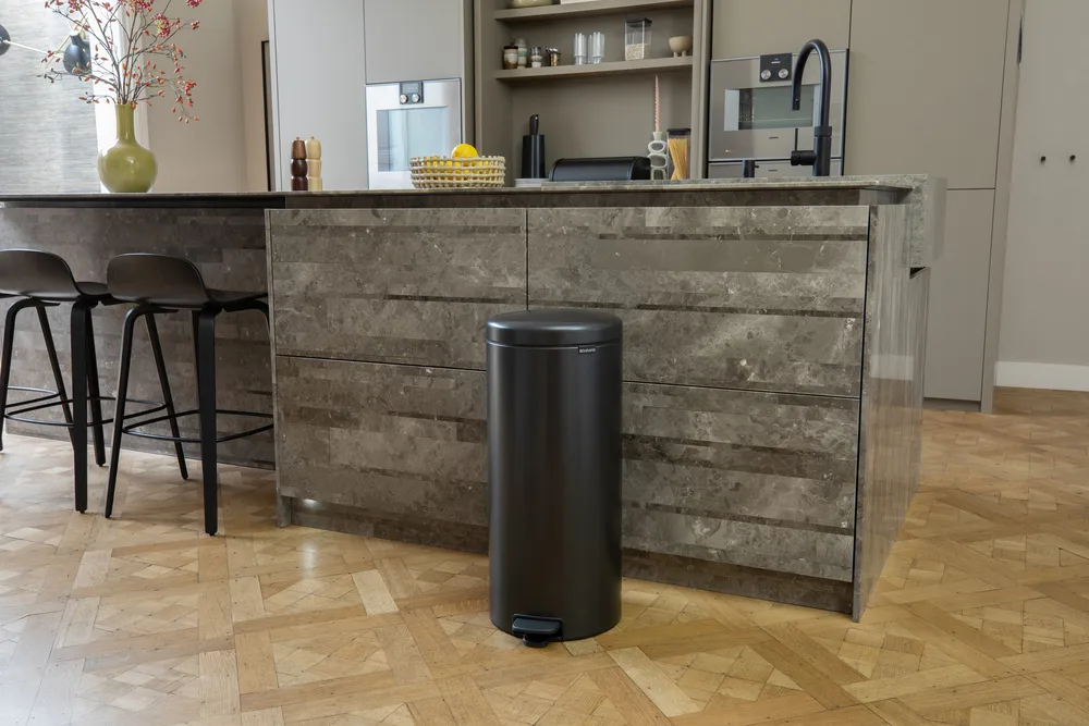 New Icon pedaalemmer 30 liter, Confident Grey Brabantia