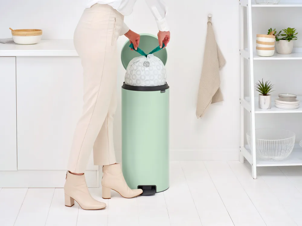 New Icon pedaalemmer 30 liter, Jade Green Brabantia