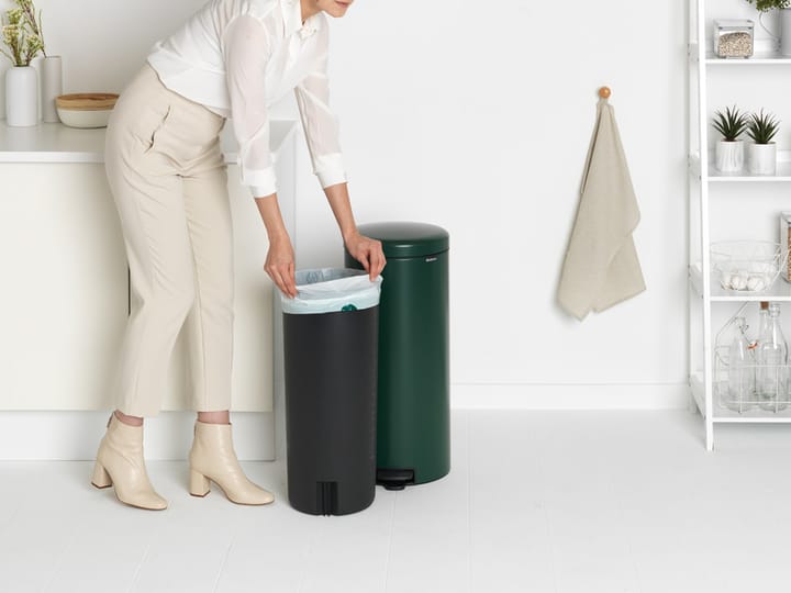 New Icon pedaalemmer 30 liter - Pine green - Brabantia