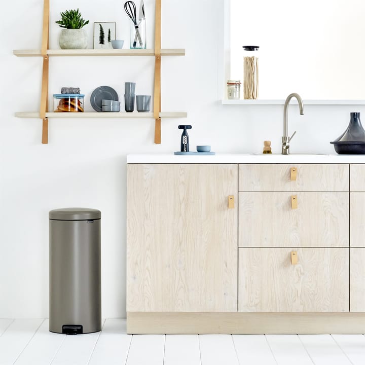 New Icon pedaalemmer 30 liter - platinum - Brabantia