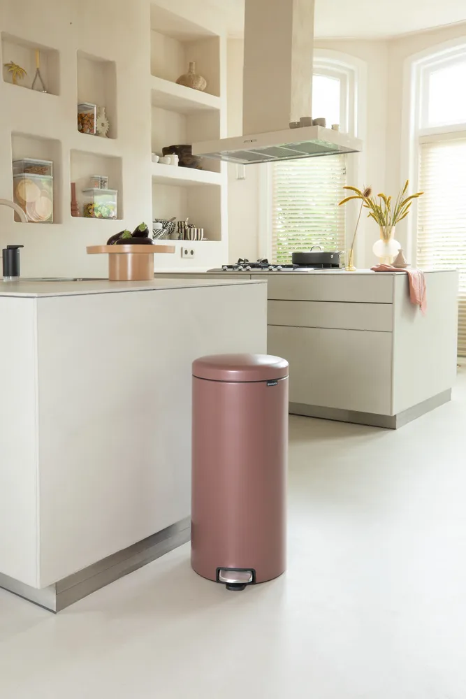 New Icon pedaalemmer 30 liter, Satin Taupe Brabantia