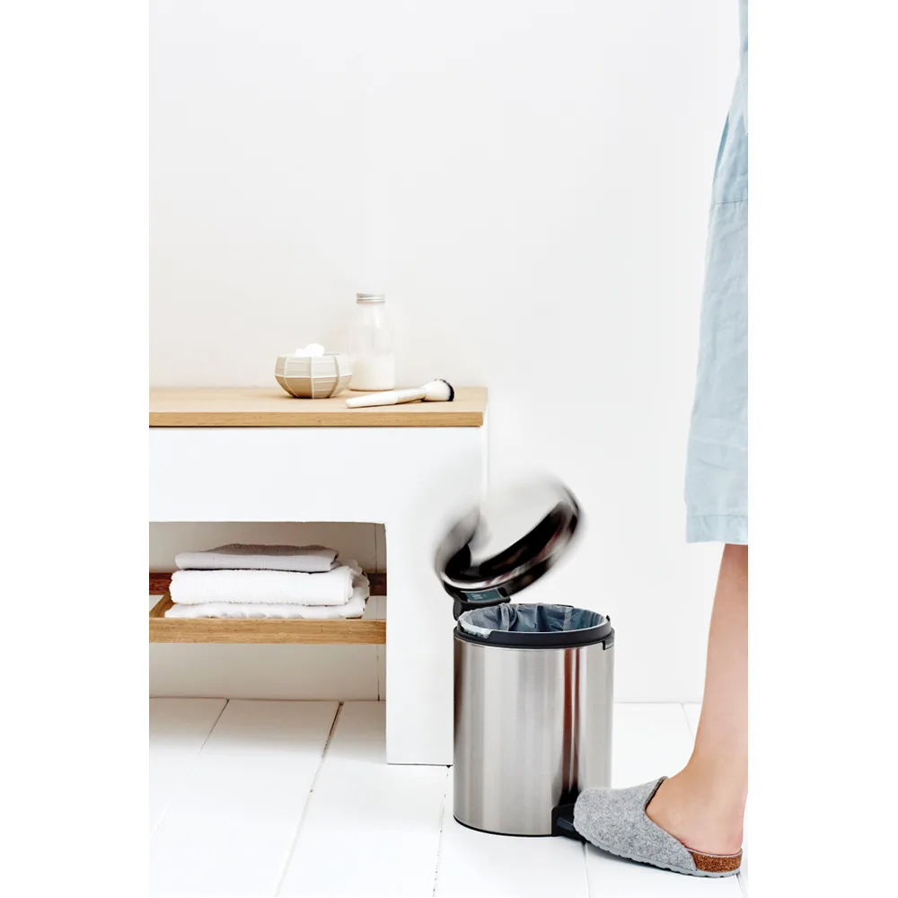 New Icon pedaalemmer 5 liter, Matt steel fingerprint proof Brabantia