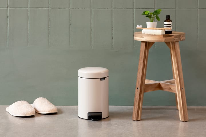 New Icon pedaalemmer 5 liter, Soft beige Brabantia
