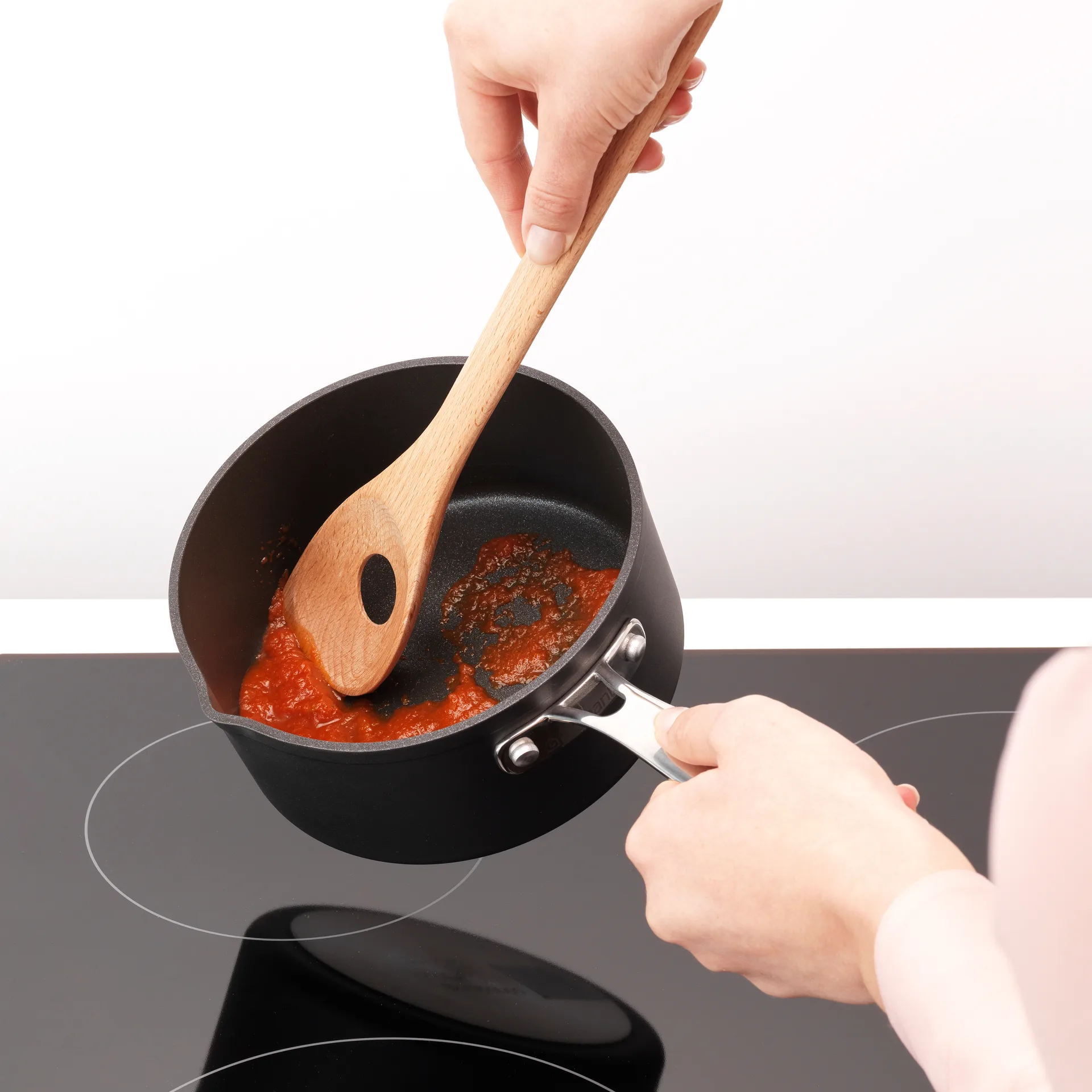 Profile pollepel met gat, Beukenhout Brabantia