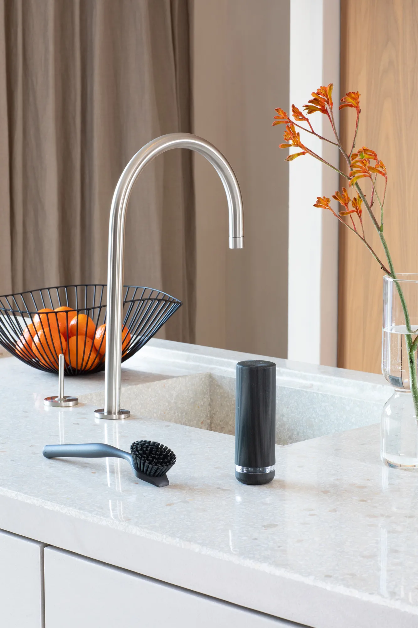 SinkStyle afwasmiddeldispenser, Mineral Infinite Grey Brabantia