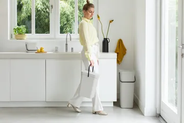 Sort & Go afvalbak 12 liter - Lichtgrijs - Brabantia