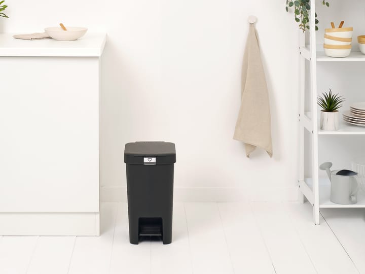 StepUp pedaalemmer 16 L, Donkergrijs Brabantia